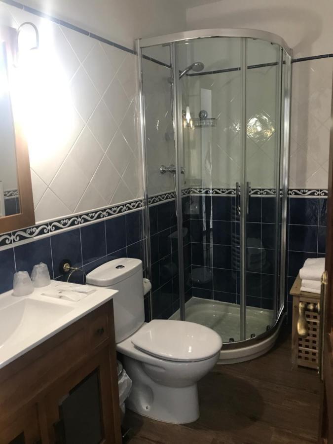 Albus Albi Guest House Colmenar del Arroyo Bagian luar foto