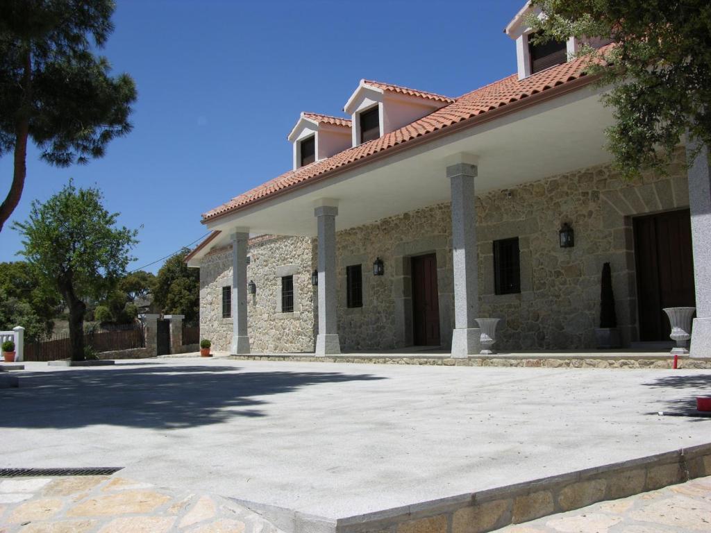 Albus Albi Guest House Colmenar del Arroyo Bagian luar foto